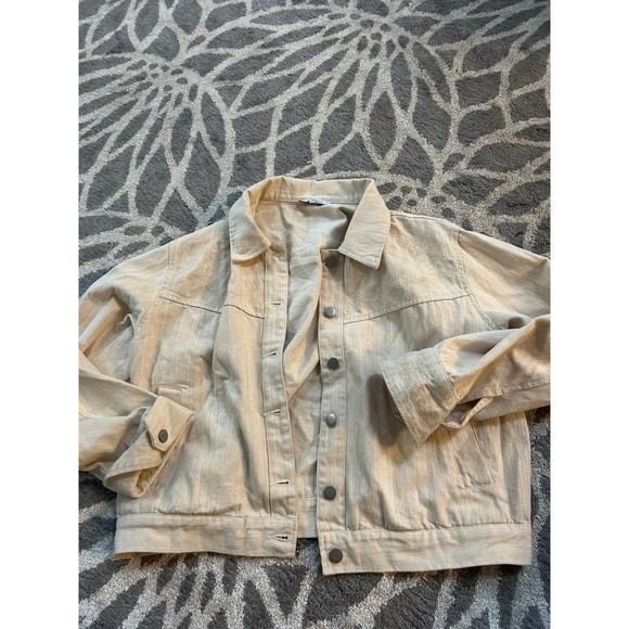 Polagram Cream Embroidered Cropped Shacket - Picture 2 of 4